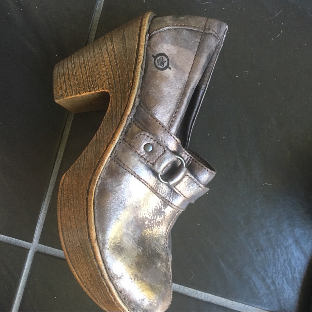 Clogs - Picture 2 of 5